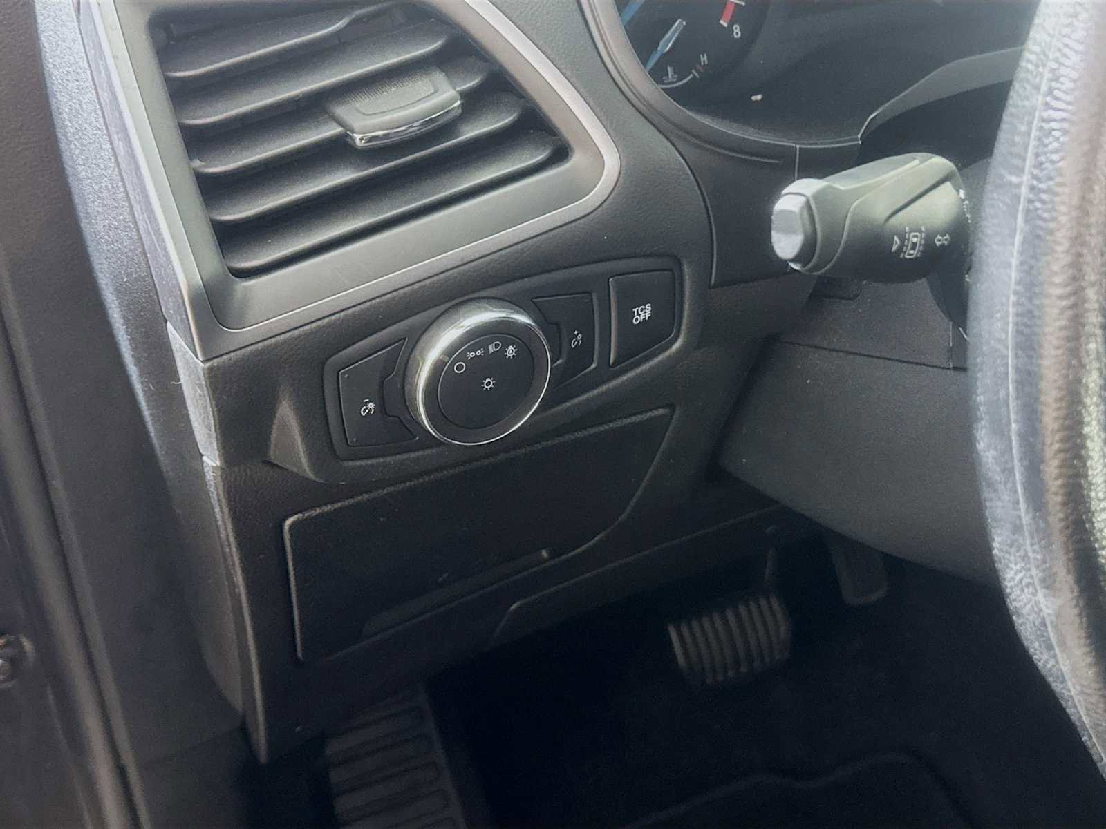 Used 2020 Ford Edge SE AWD/4WD image 8