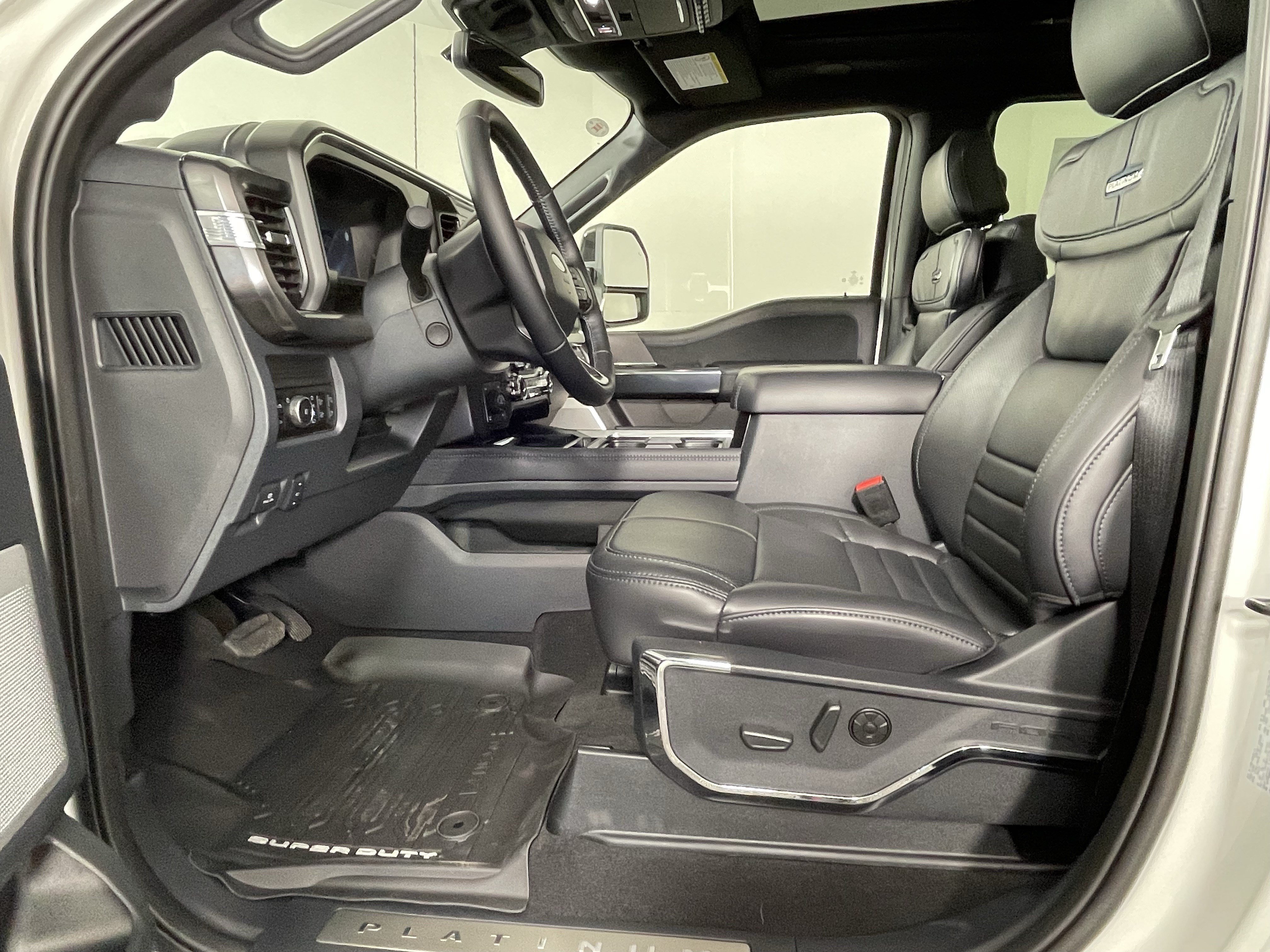 New 2027 Ford F350 Platinum w/ Tremor Off-Road Package AWD/4WD image 11