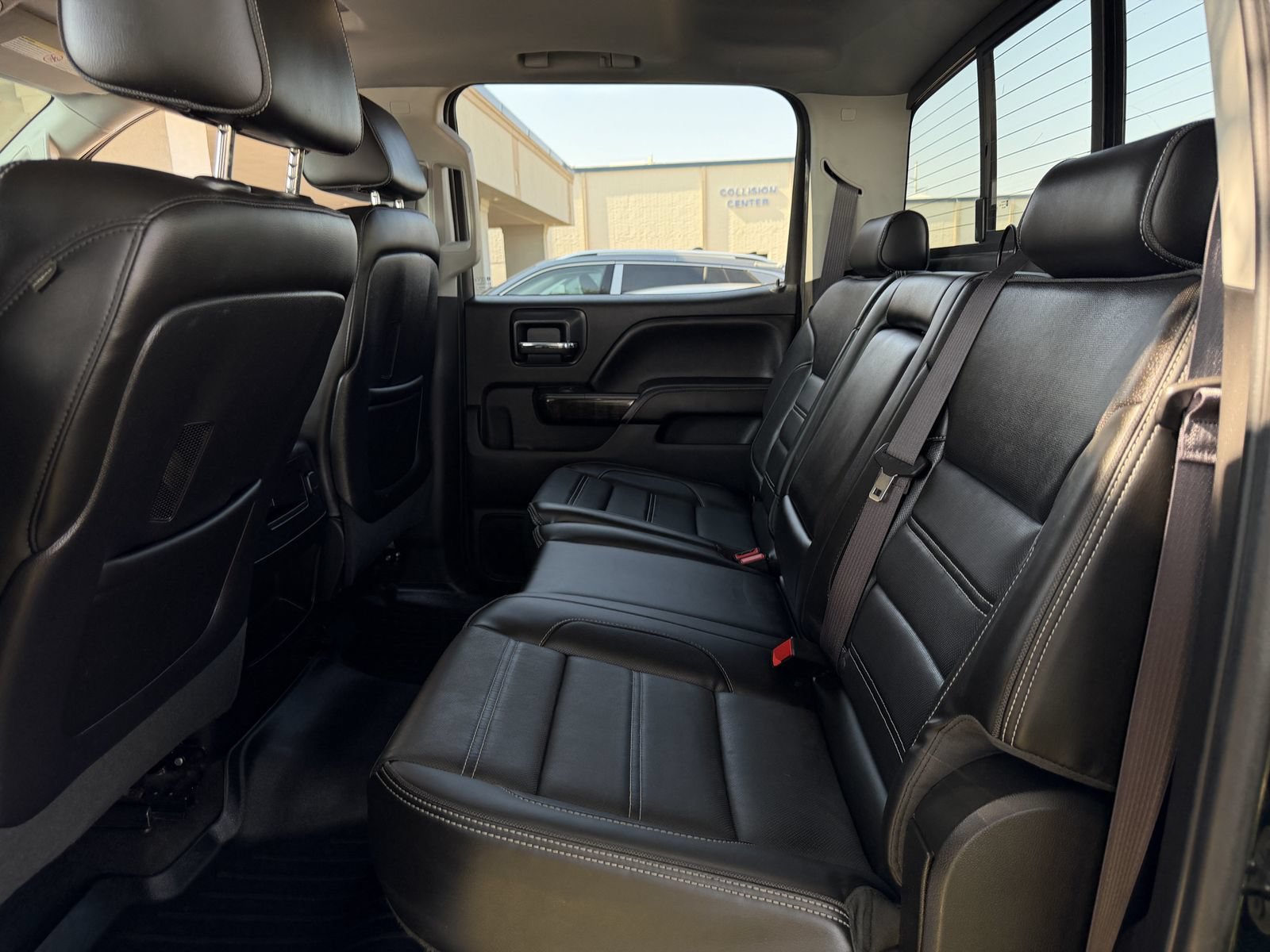 Used 2015 GMC Sierra 2500 Denali w/ Driver Alert Package AWD/4WD image 27