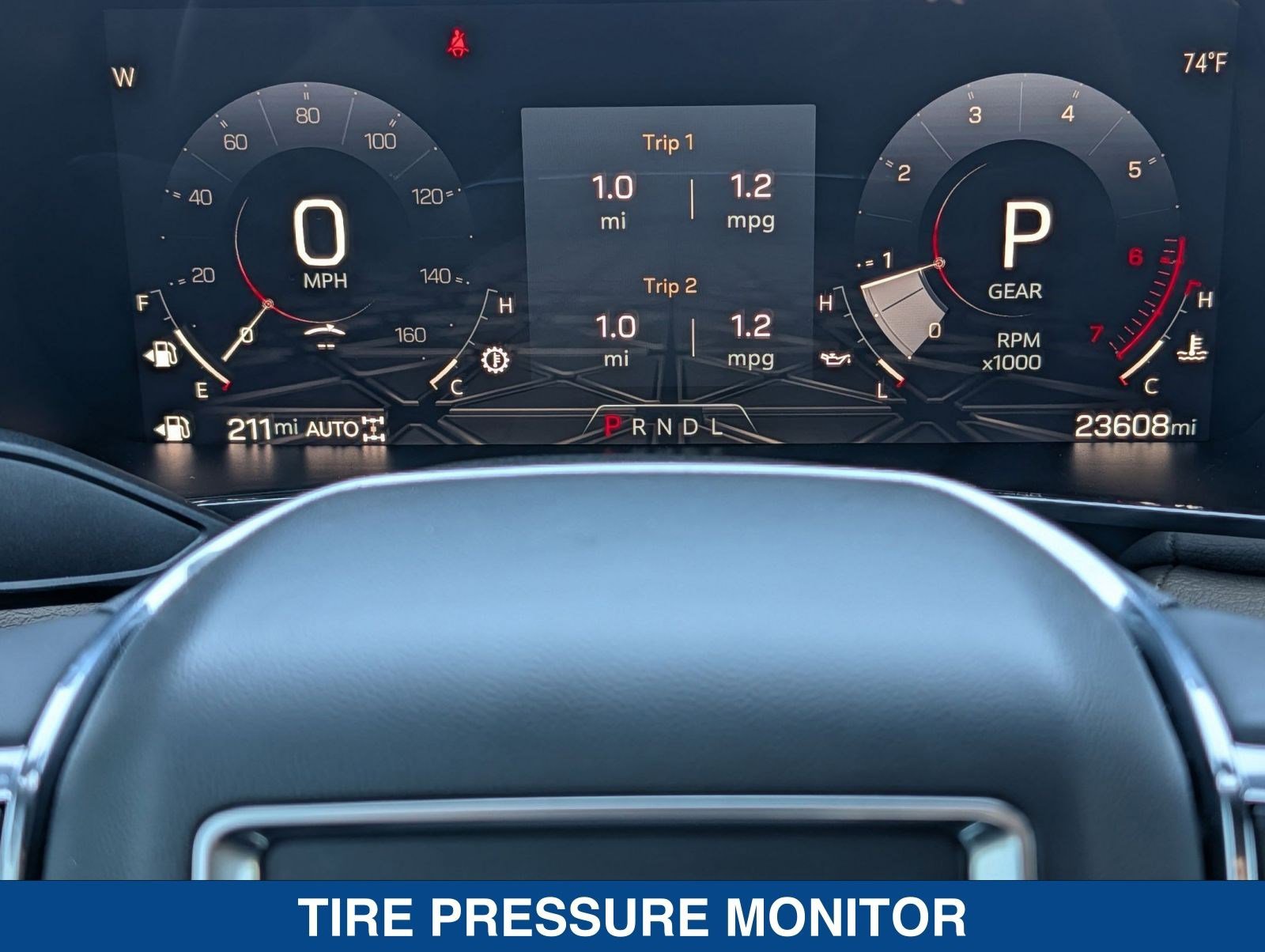 Used 2024 GMC Canyon Denali image 26