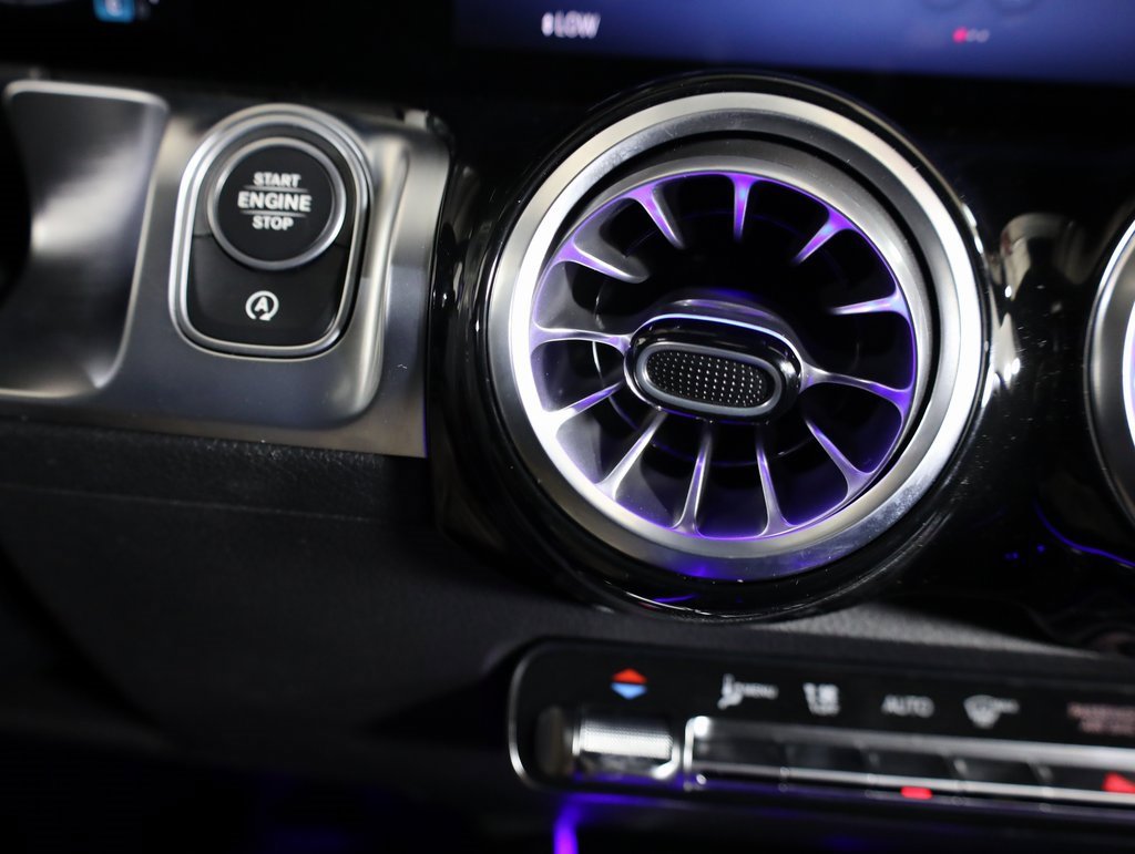 Certified 2025 Mercedes-Benz GLB 250 4MATIC image 23