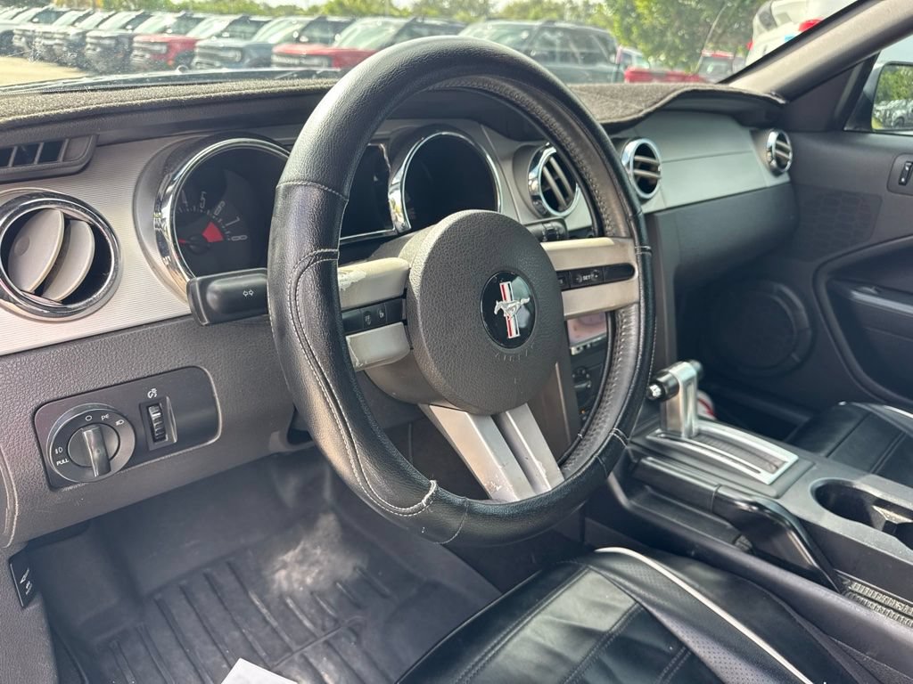 Used 2006 Ford Mustang GT RWD image 9