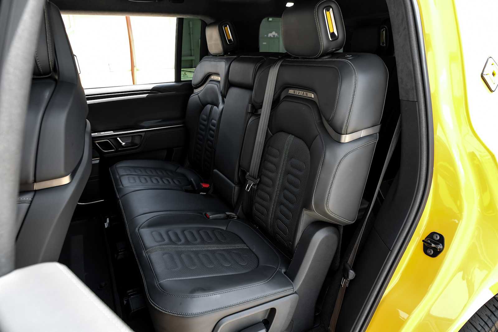 Used 2023 Rivian R1S Adventure image 40