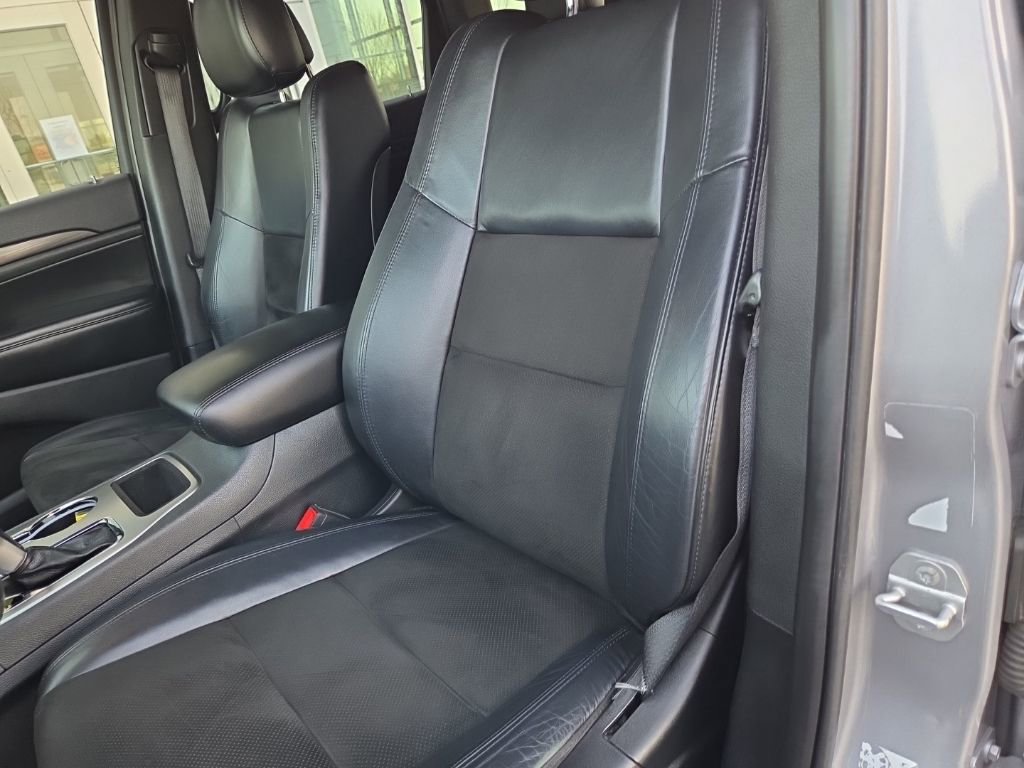 Used 2019 Jeep Grand Cherokee Altitude image 21