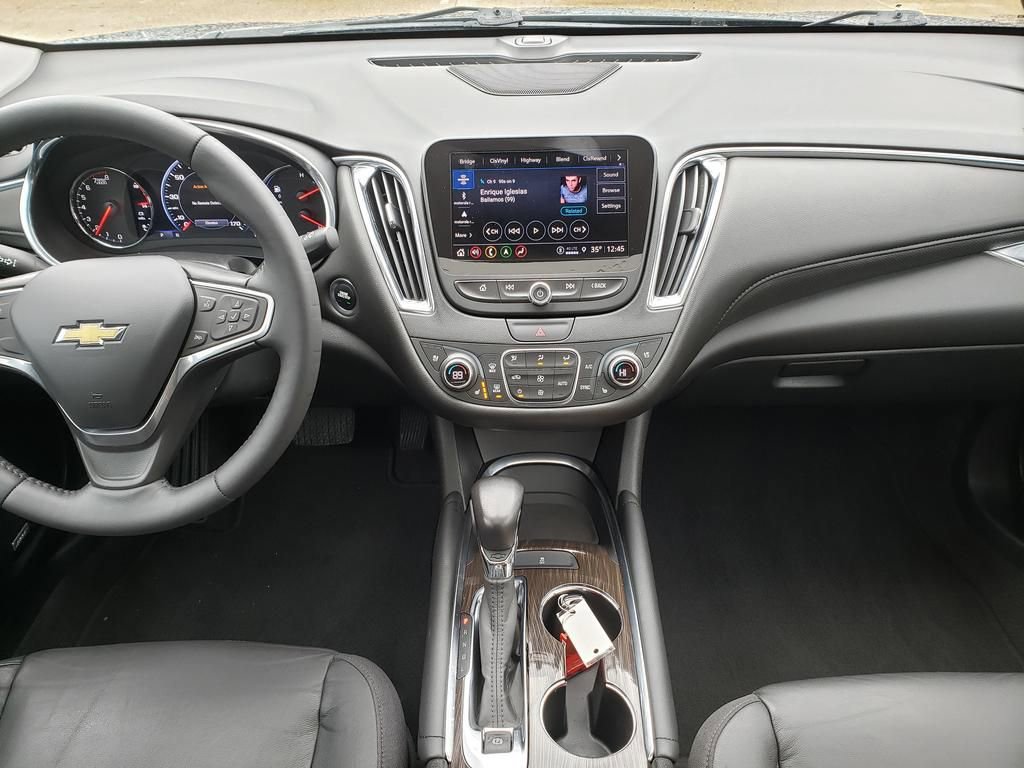 Used 2022 Chevrolet Malibu Premier FWD image 18