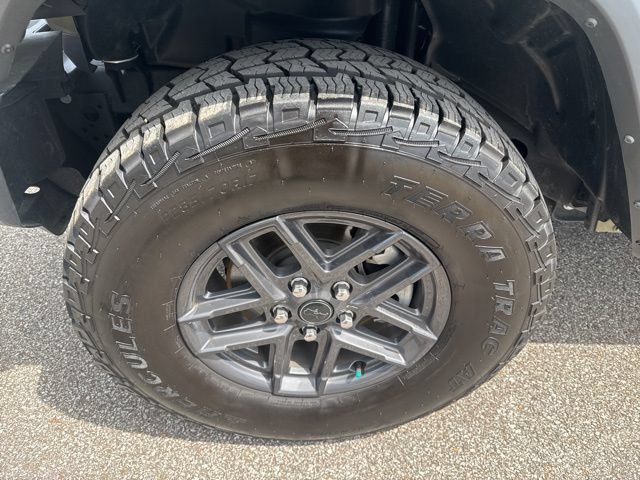 Used 2025 Jeep Wrangler Unlimited Sport AWD/4WD image 12