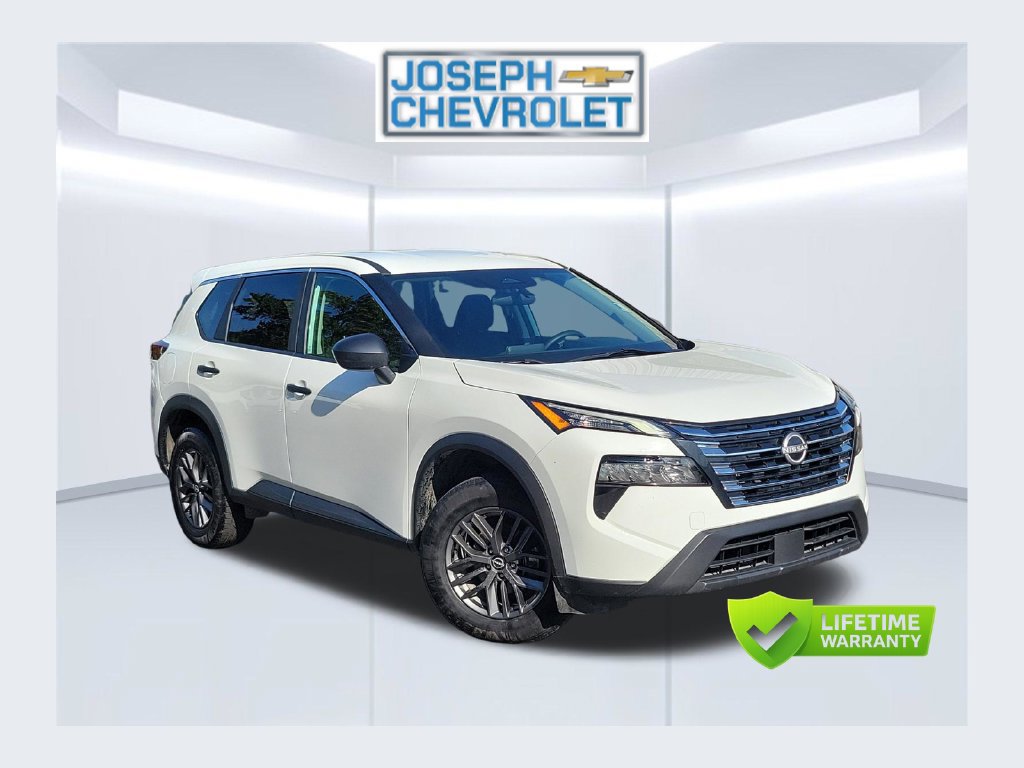 Used 2024 Nissan Rogue S FWD 360° Tour