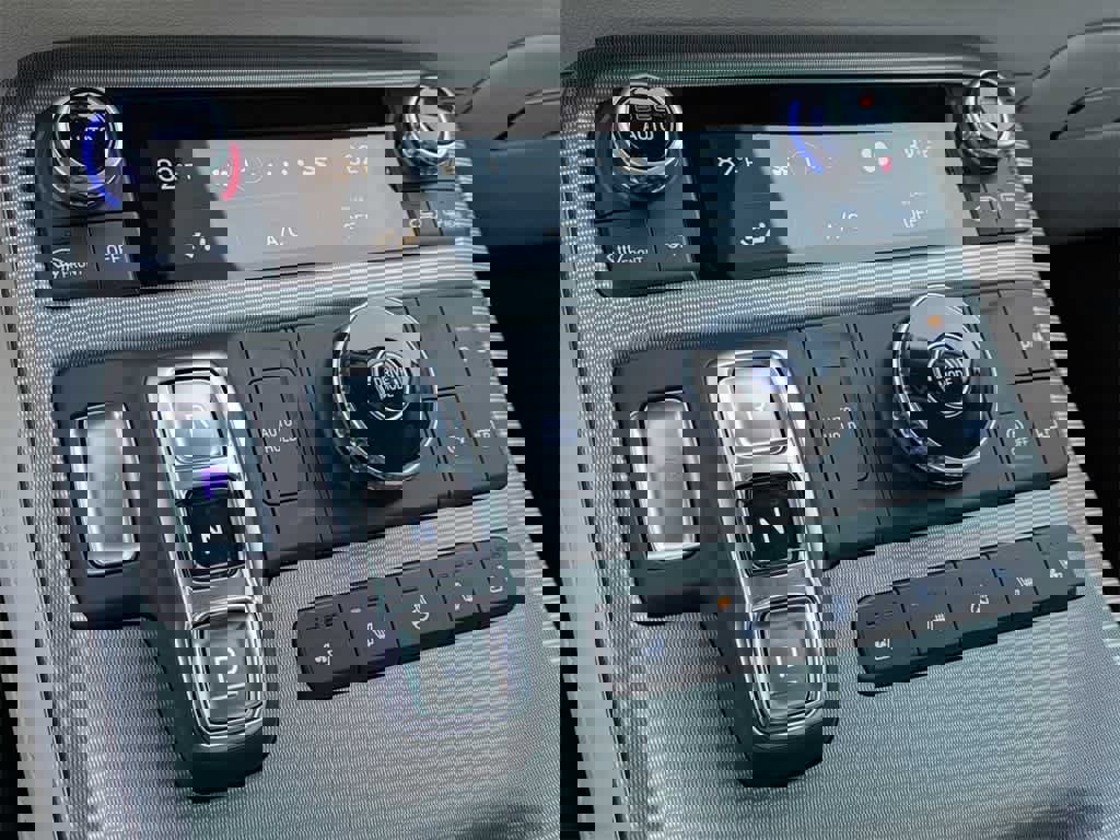 Used 2025 Hyundai Palisade Calligraphy image 32