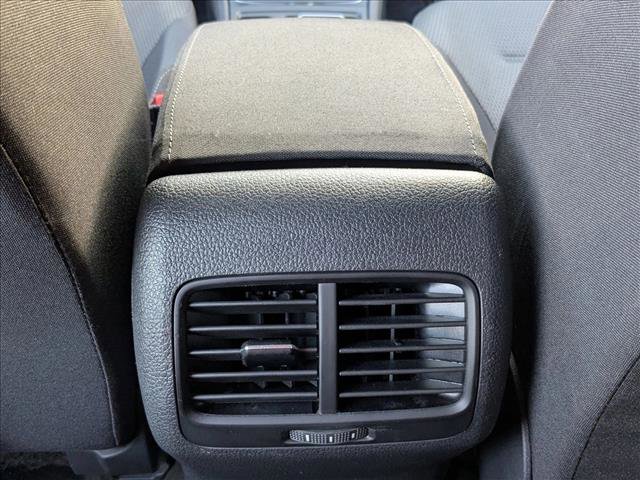 Used 2019 Volkswagen e-Golf SE w/ Driver Assistance Package image 17