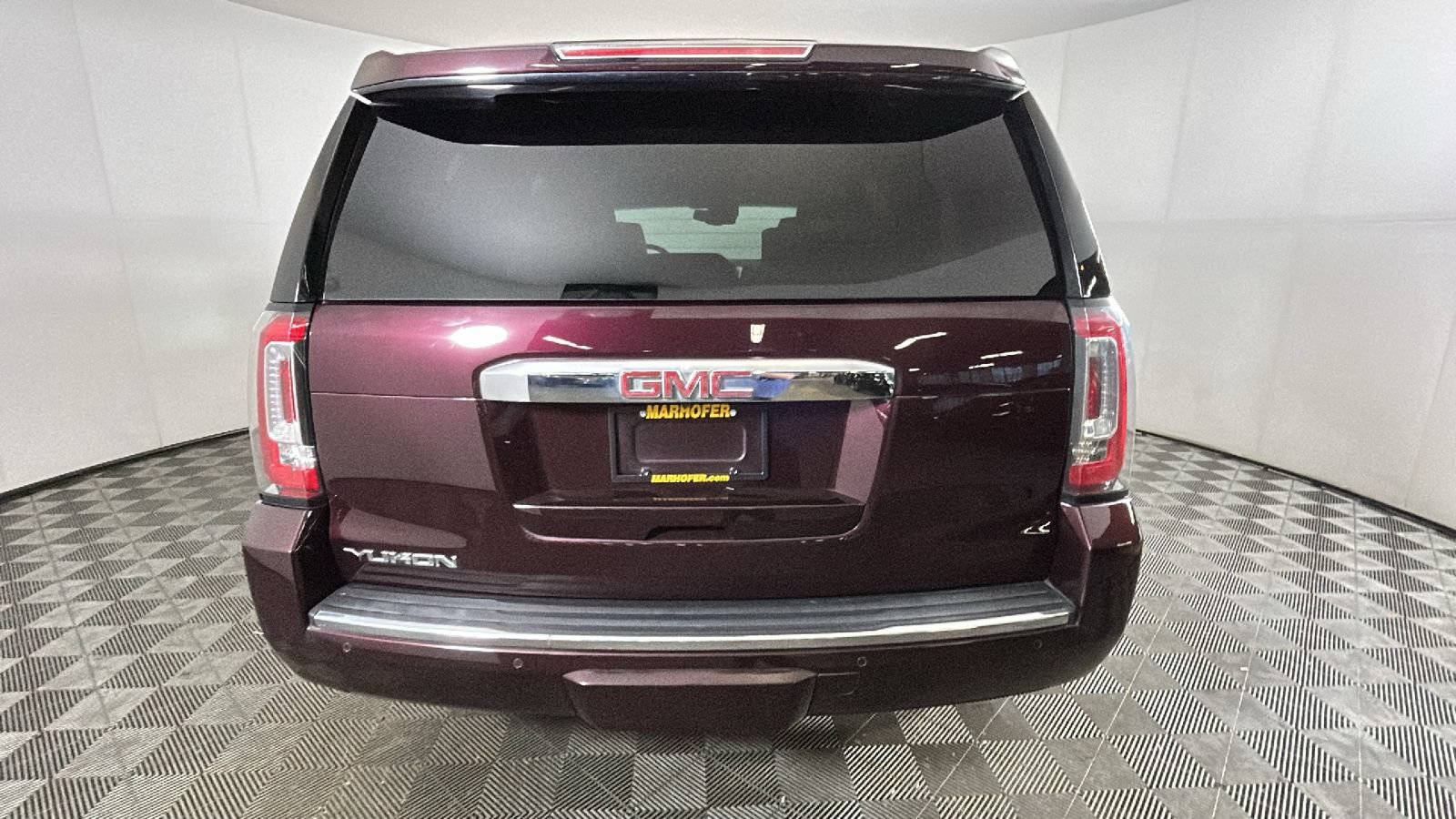Used 2017 GMC Yukon Denali AWD/4WD video 4