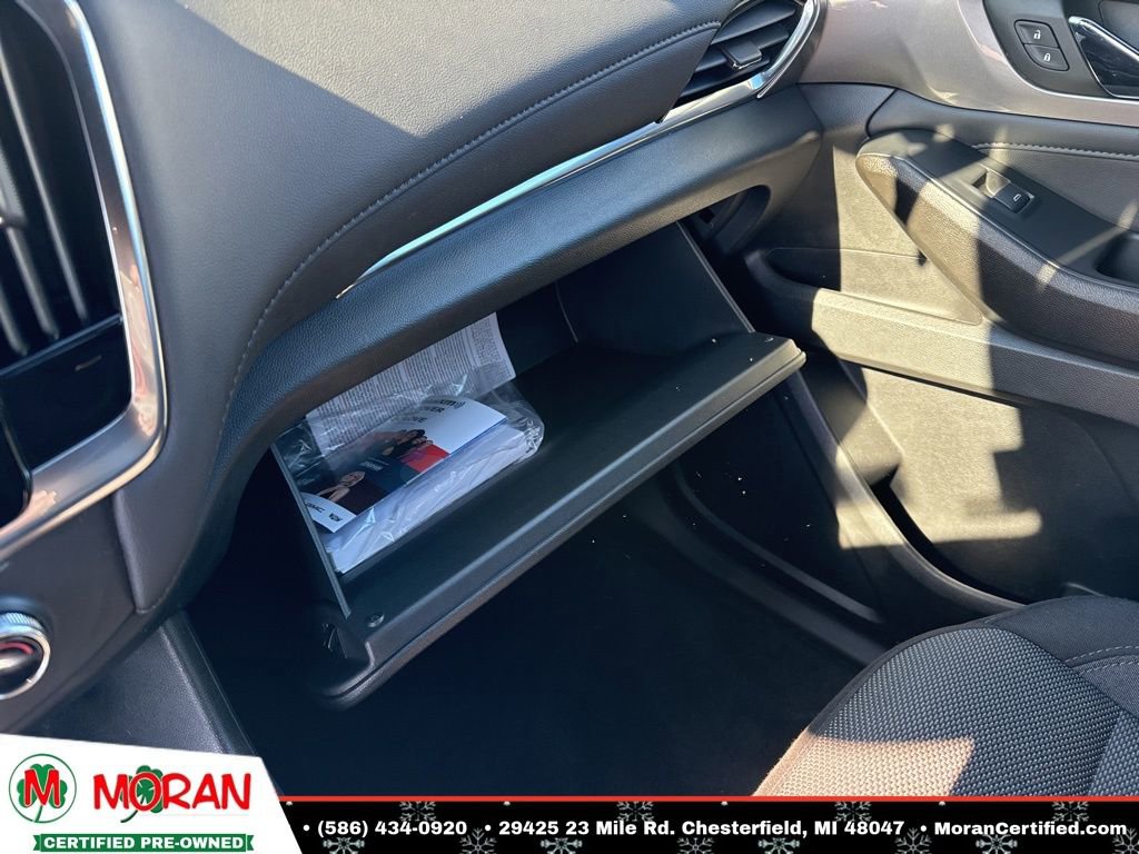 Used 2023 Chevrolet Traverse LT image 21