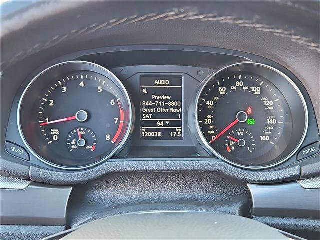 Used 2017 Volkswagen Passat 1.8T R-Line FWD image 11
