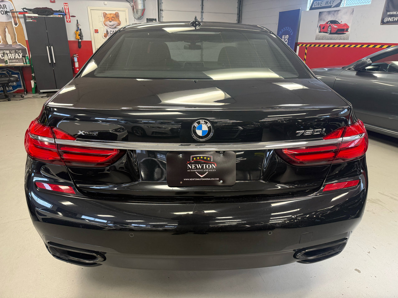 Used 2017 BMW 750i xDrive image 6