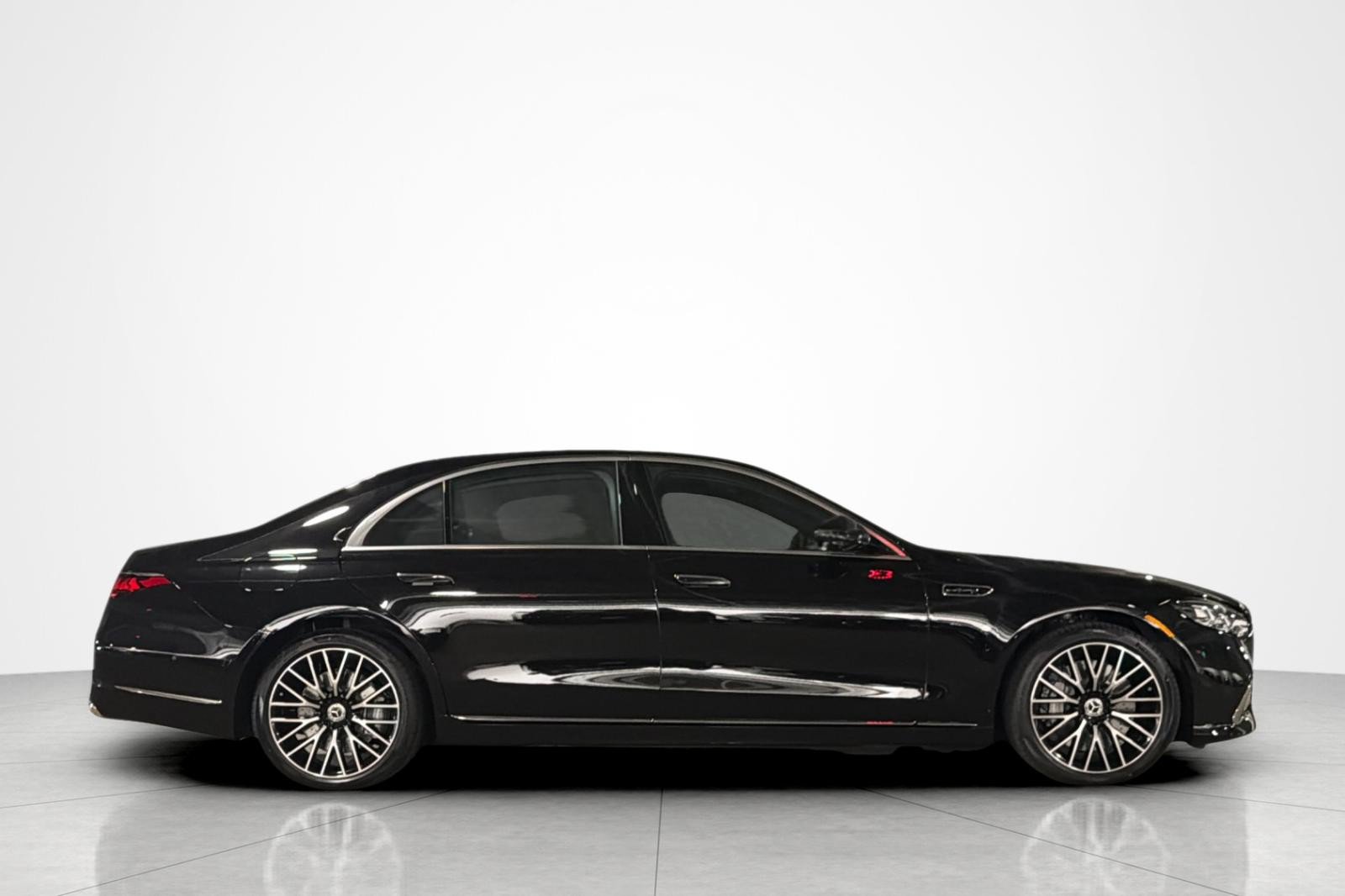 New 2027 Mercedes-Benz S 580 4MATIC Sedan image 6