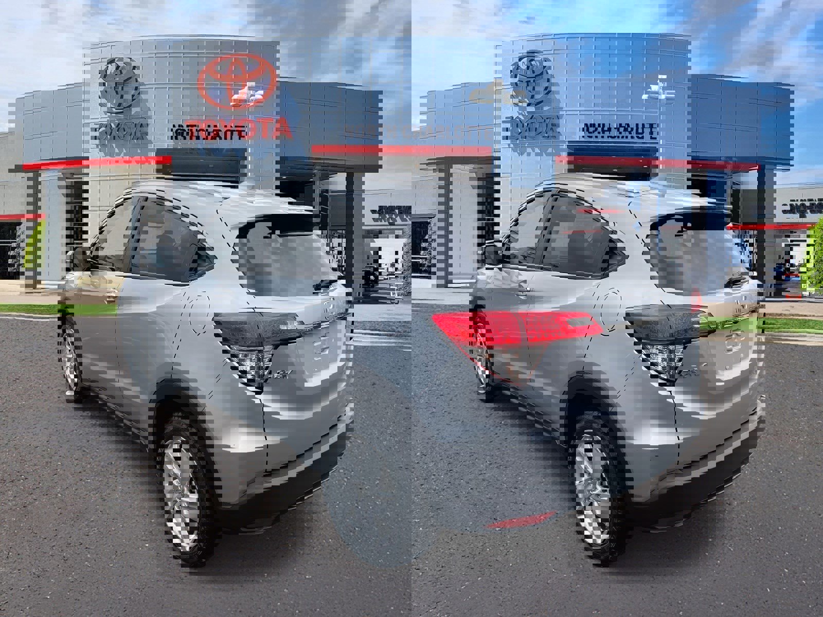 Used 2019 Honda HR-V EX image 6