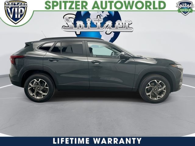 New 2026 Chevrolet Trax LT w/ LT Convenience Package FWD image 9