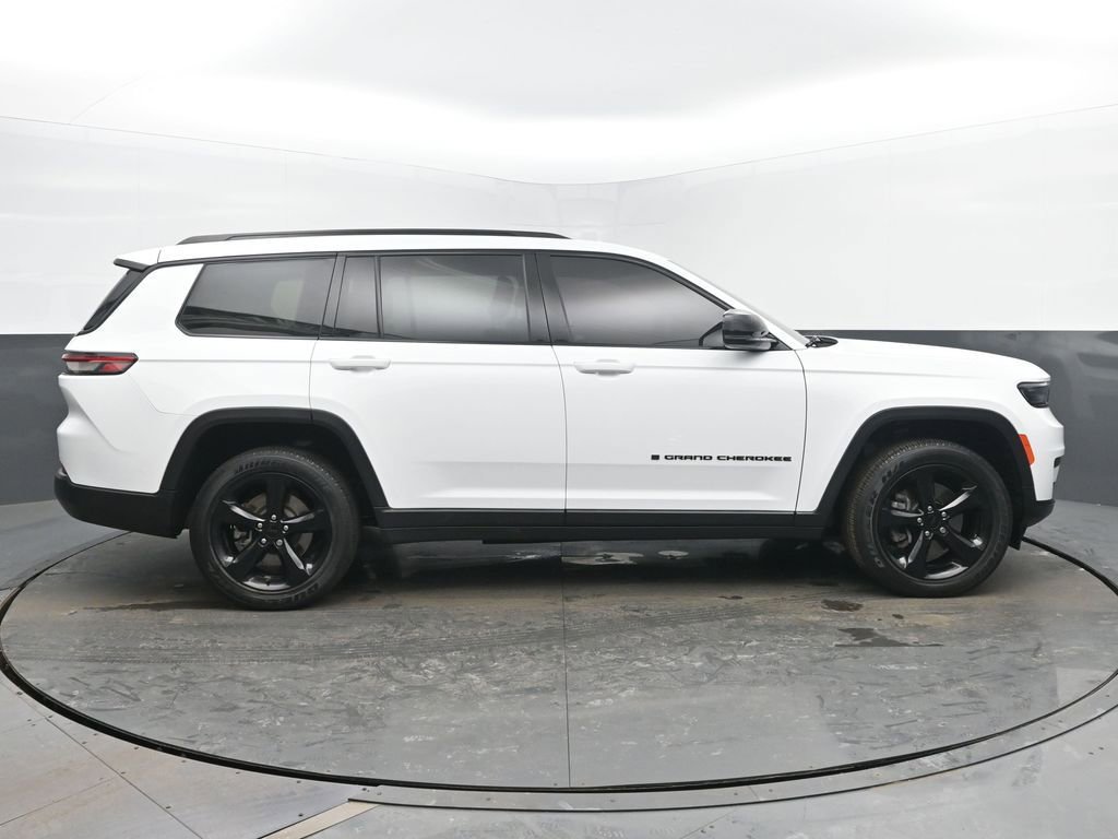 Used 2023 Jeep Grand Cherokee L Altitude image 6