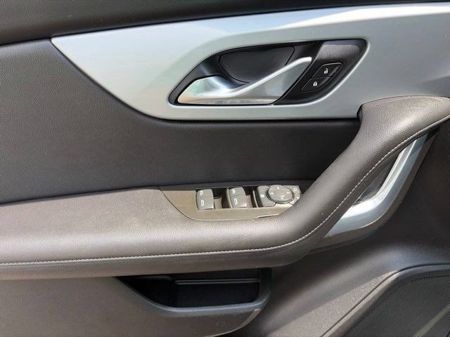 Used 2020 Chevrolet Blazer LT FWD image 13