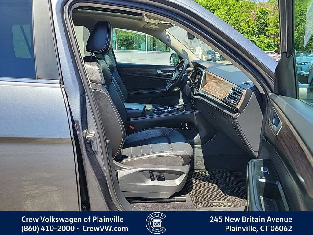 Used 2024 Volkswagen Atlas SEL AWD/4WD image 18
