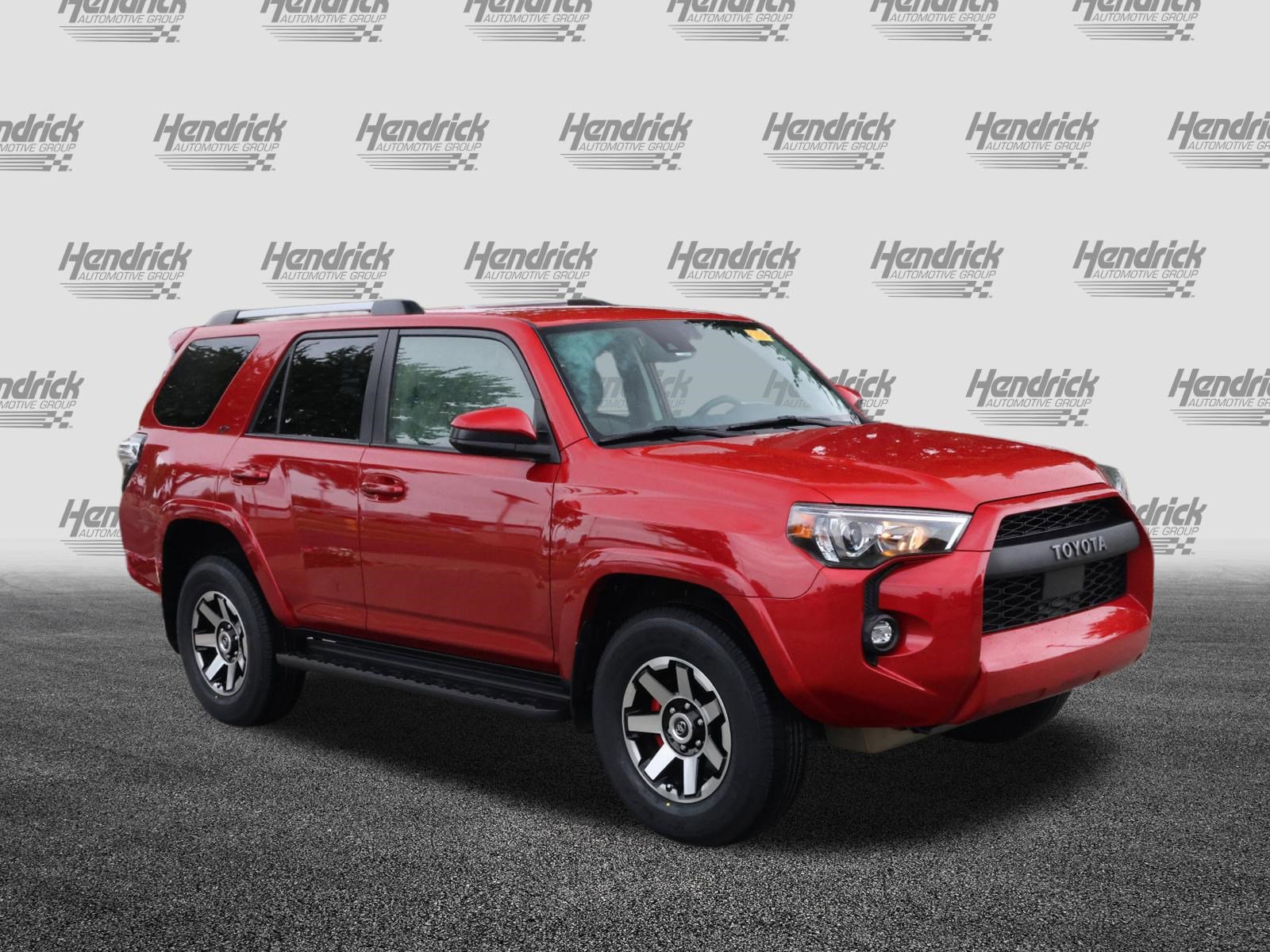 Used 2022 Toyota 4Runner SR5 AWD/4WD image 2