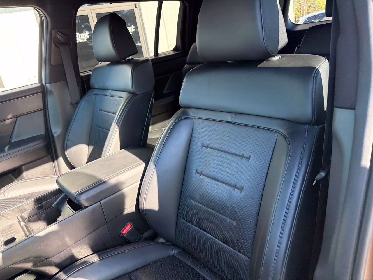 Used 2024 Hyundai Santa Fe Calligraphy AWD/4WD image 3
