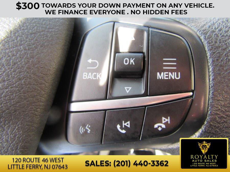 Used 2023 Ford Transit 250 Medium Roof image 13