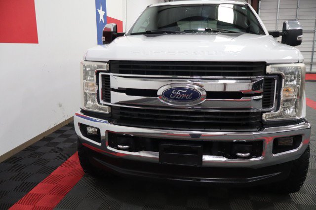 Used 2019 Ford F250 XLT w/ XLT Premium Package AWD/4WD image 5