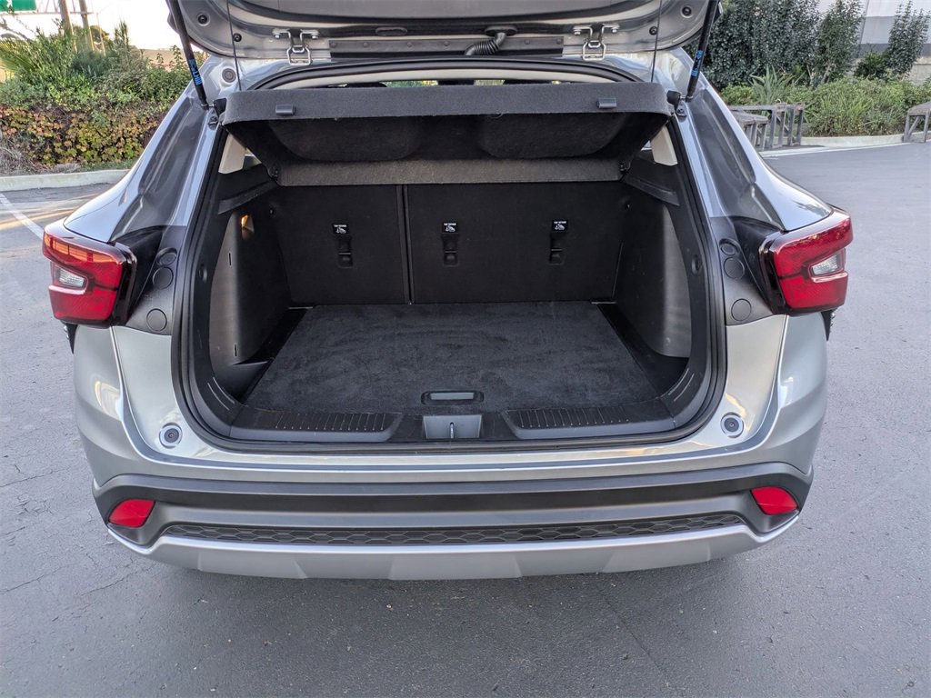 Used 2025 Chevrolet Trax LT w/ LT Convenience Package image 30