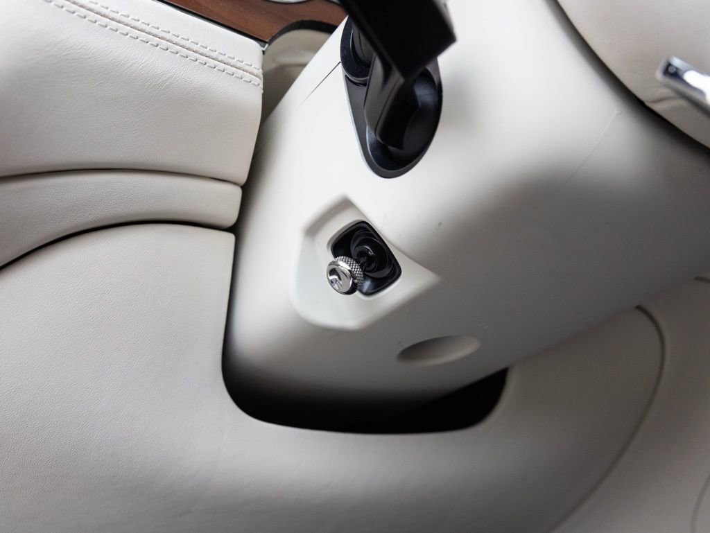 Used 2024 Bentley Bentayga image 43