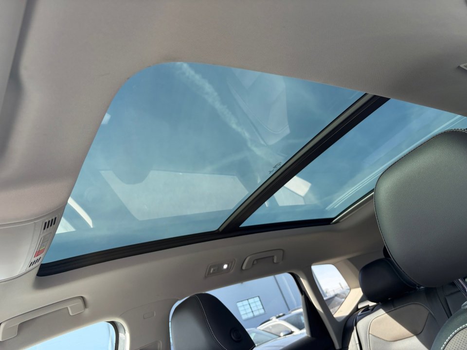 Used 2022 Volkswagen Taos SEL image 21