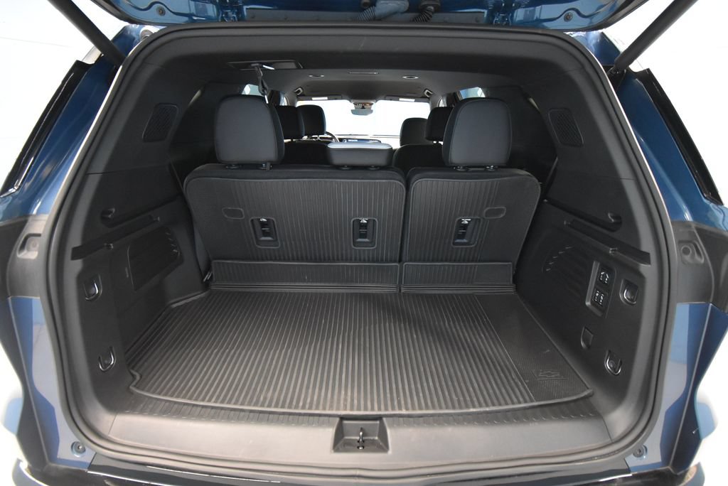 Used 2026 Chevrolet Traverse High Country w/ LPO, Floor Liner Package FWD image 28