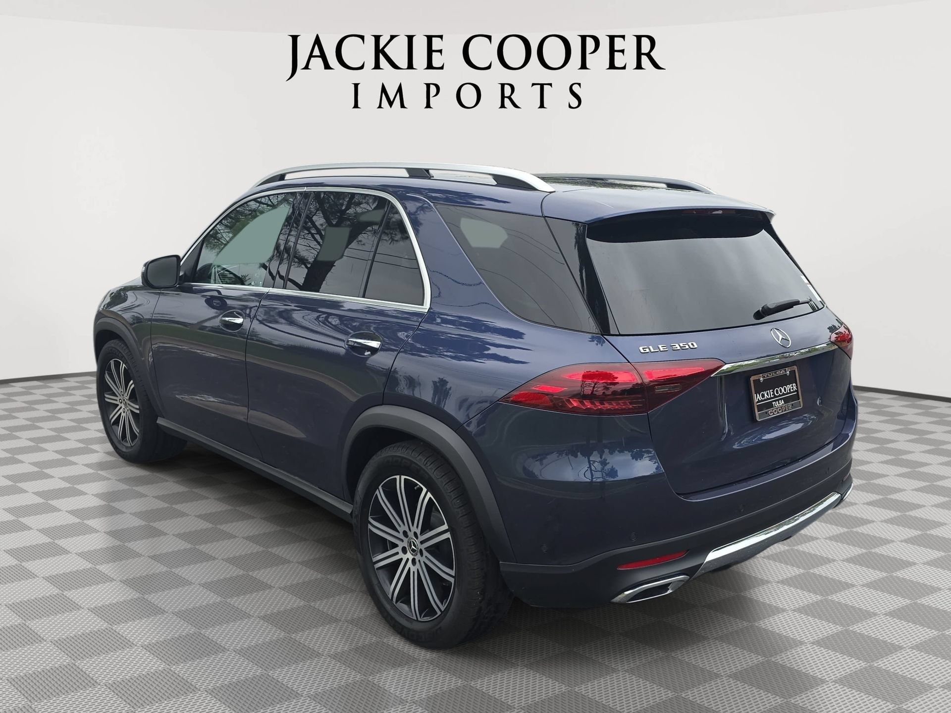 Certified 2025 Mercedes-Benz GLE 350 4MATIC image 7