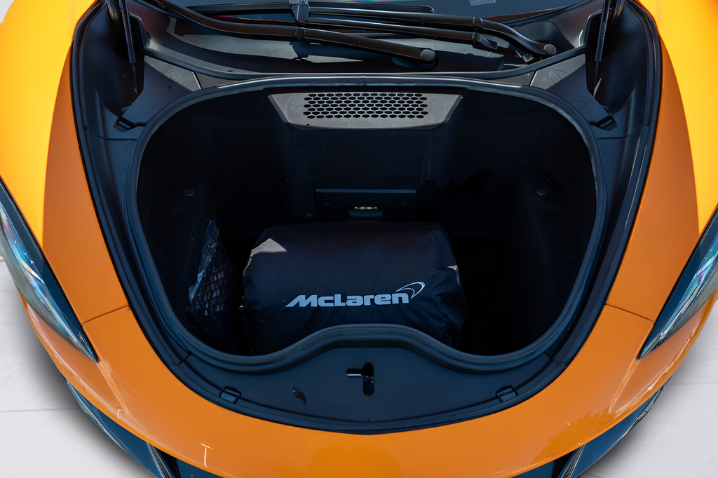Used 2019 McLaren 600LT RWD image 13