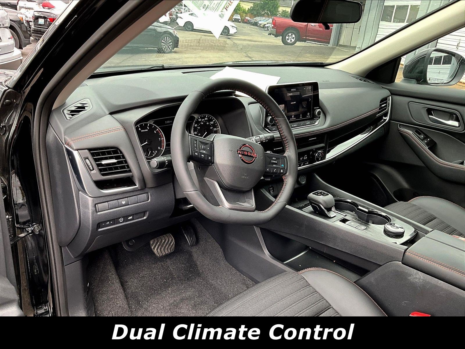 Certified 2026 Nissan Rogue SV AWD/4WD image 4