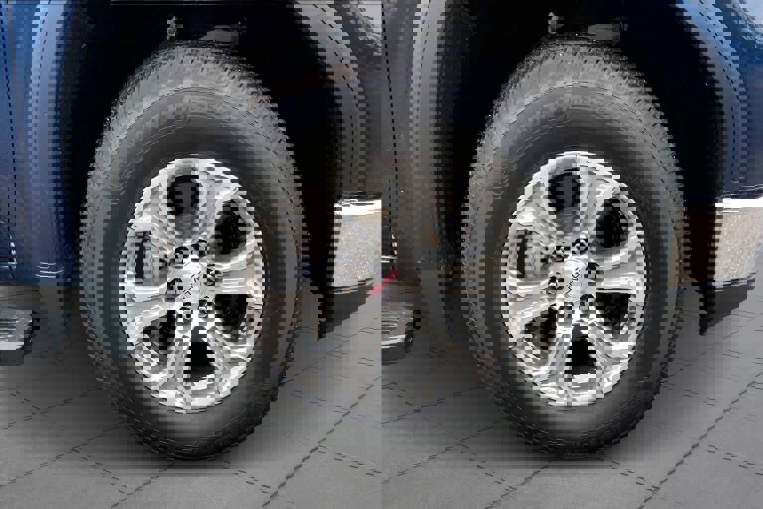 Used 2023 GMC Sierra 1500 SLT w/ SLT Convenience Package image 10