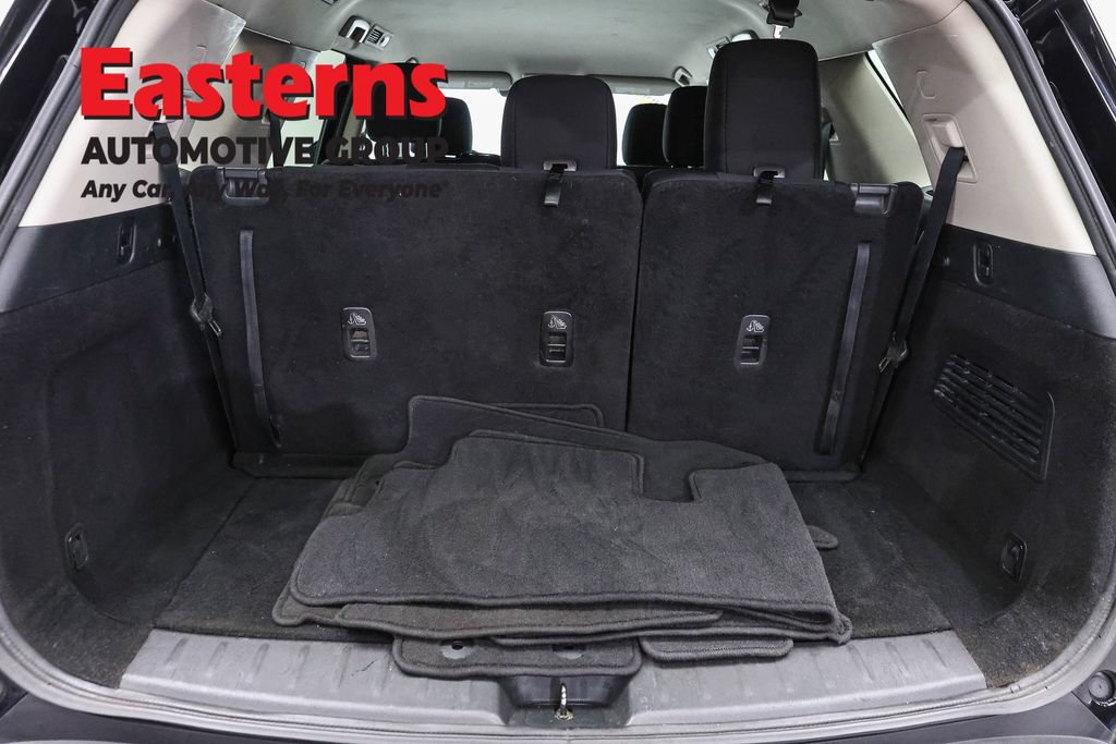 Used 2024 Nissan Pathfinder S AWD/4WD image 9
