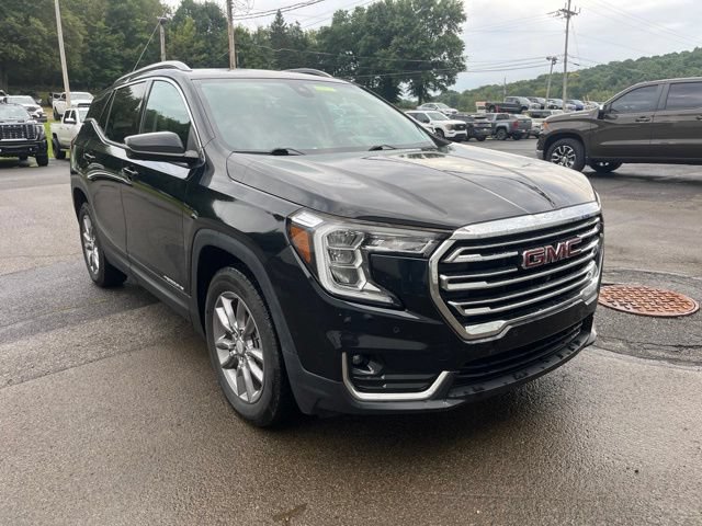 Used 2022 GMC Terrain SLT w/ Tech Package AWD/4WD image 3