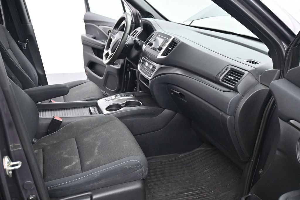 Used 2019 Honda Passport Sport image 17