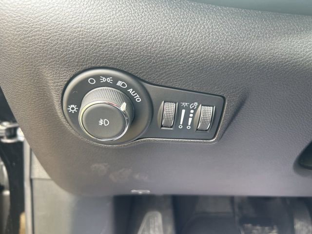 New 2025 Jeep Compass Latitude image 23