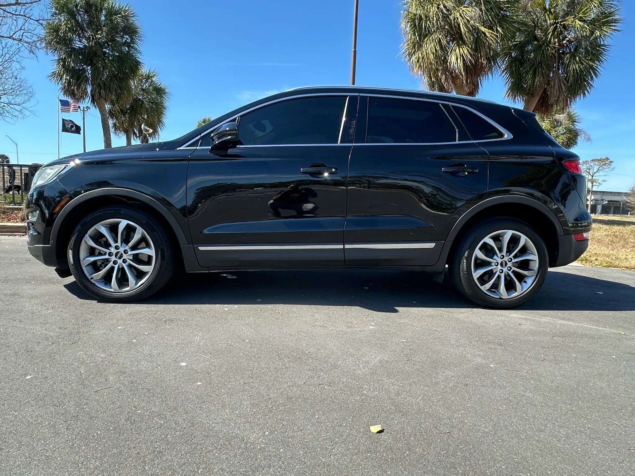 Used 2017 Lincoln MKC Select image 6