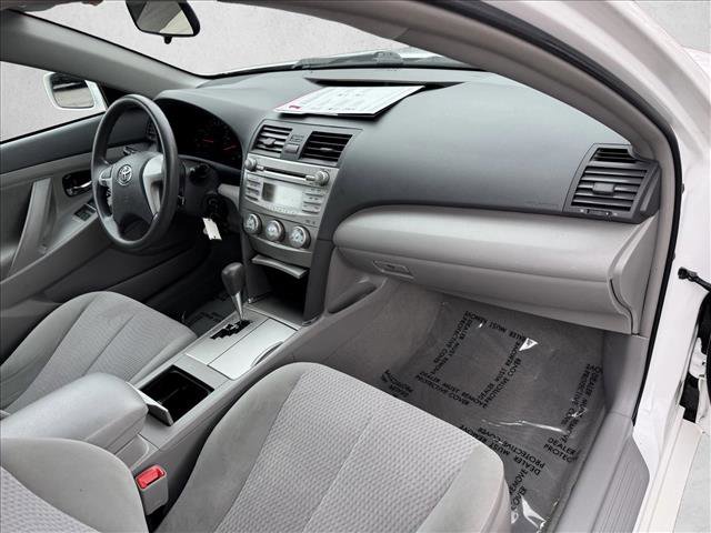 Used 2011 Toyota Camry LE FWD image 19