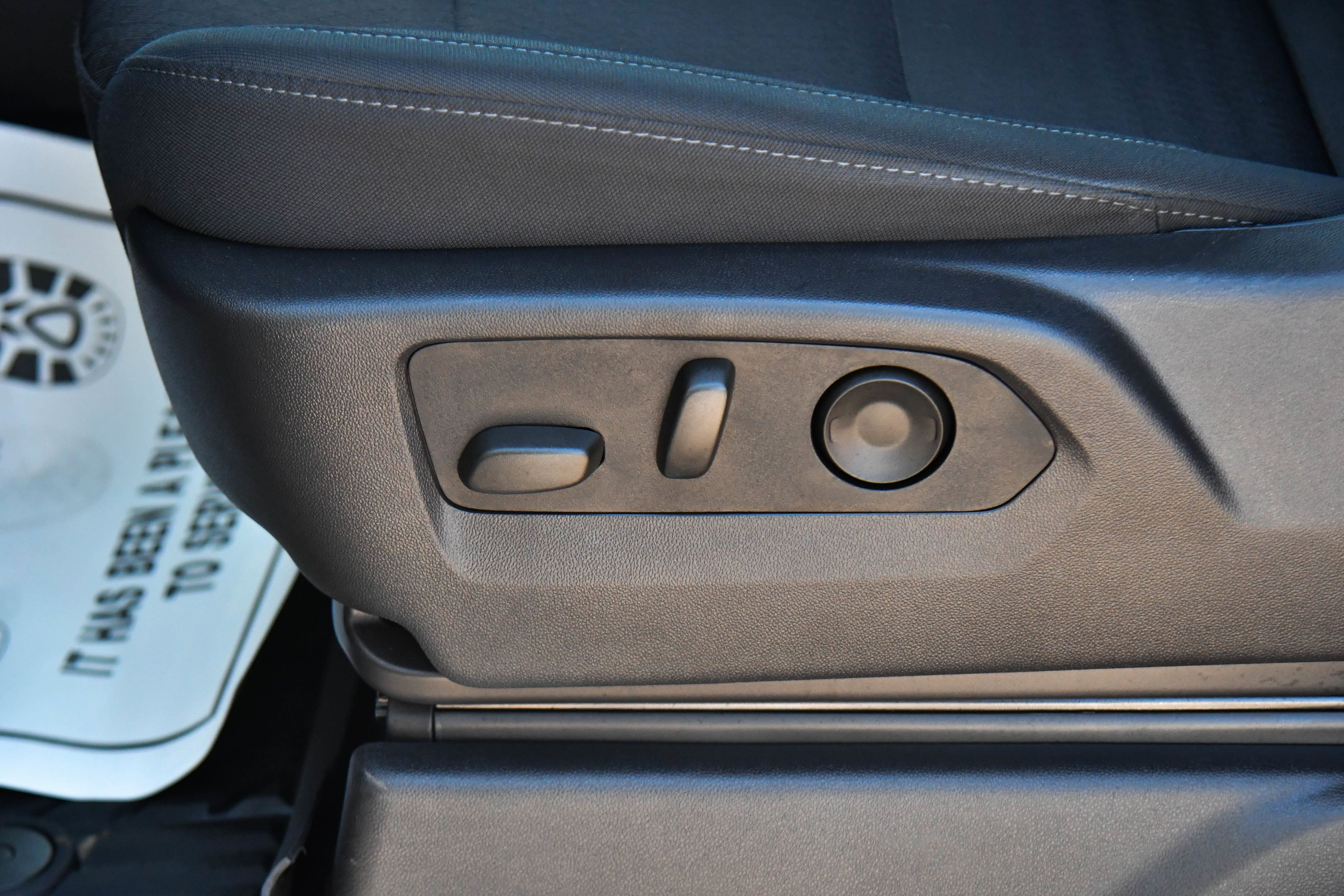 Used 2025 Chevrolet Silverado 2500 LT image 18