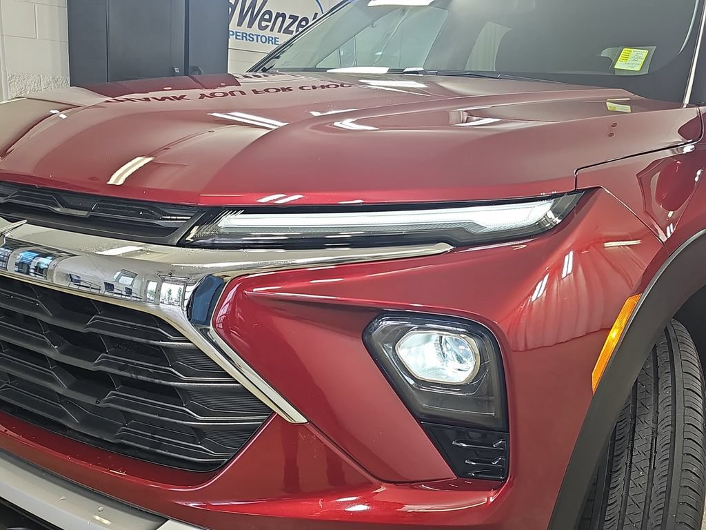 Certified 2024 Chevrolet TrailBlazer LT w/ Driver Confidence Package AWD/4WD image 35