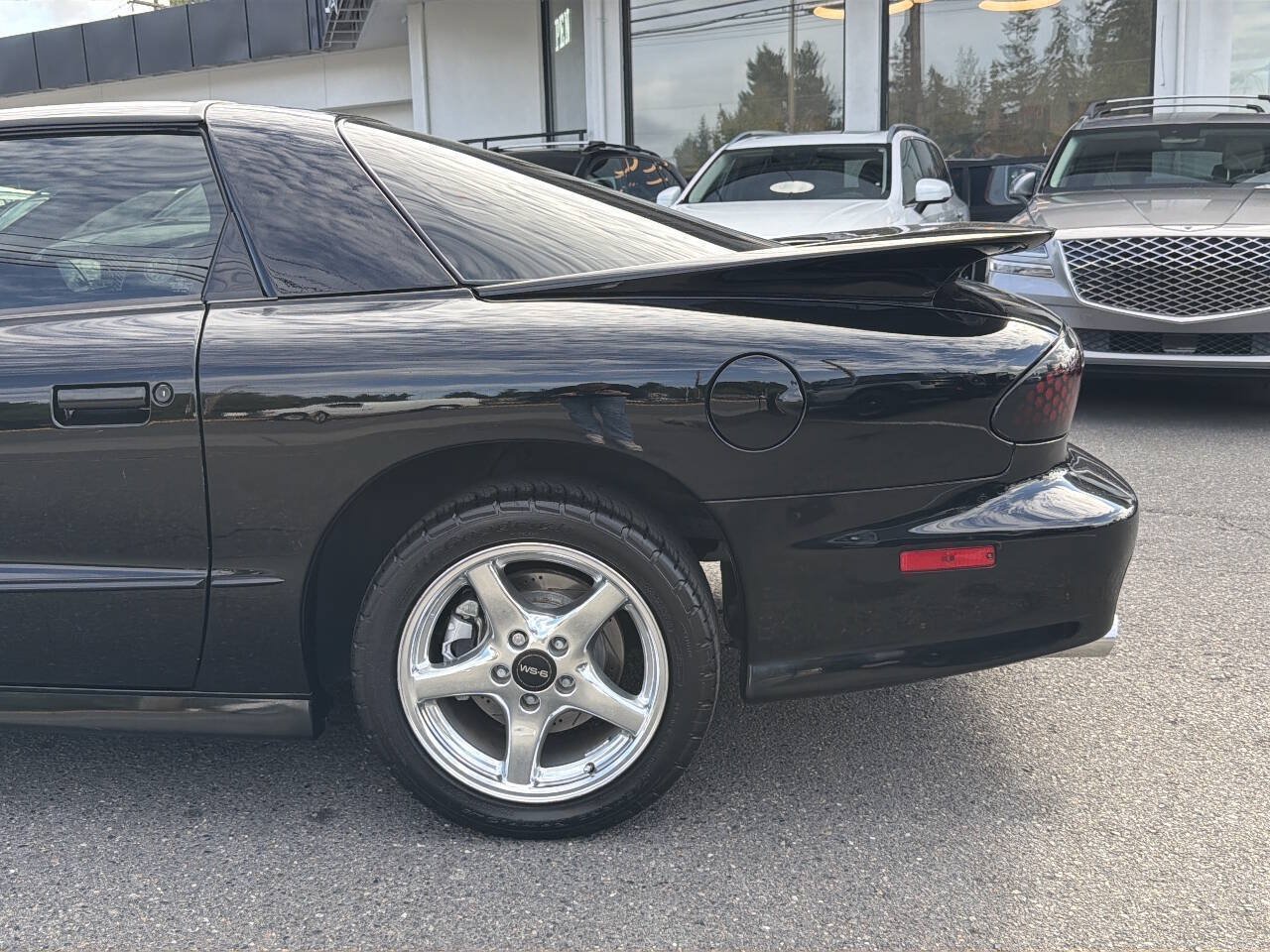 Used 2000 Pontiac Firebird Formula RWD image 3