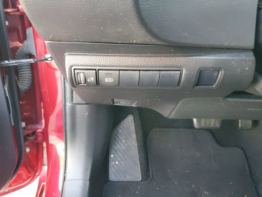 Used 2022 Toyota Corolla LE image 32
