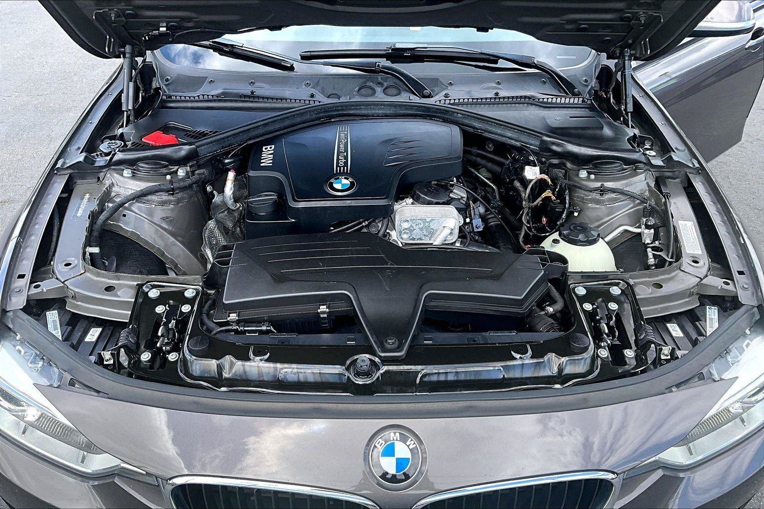 Used 2014 BMW 328i xDrive Sedan AWD/4WD image 29