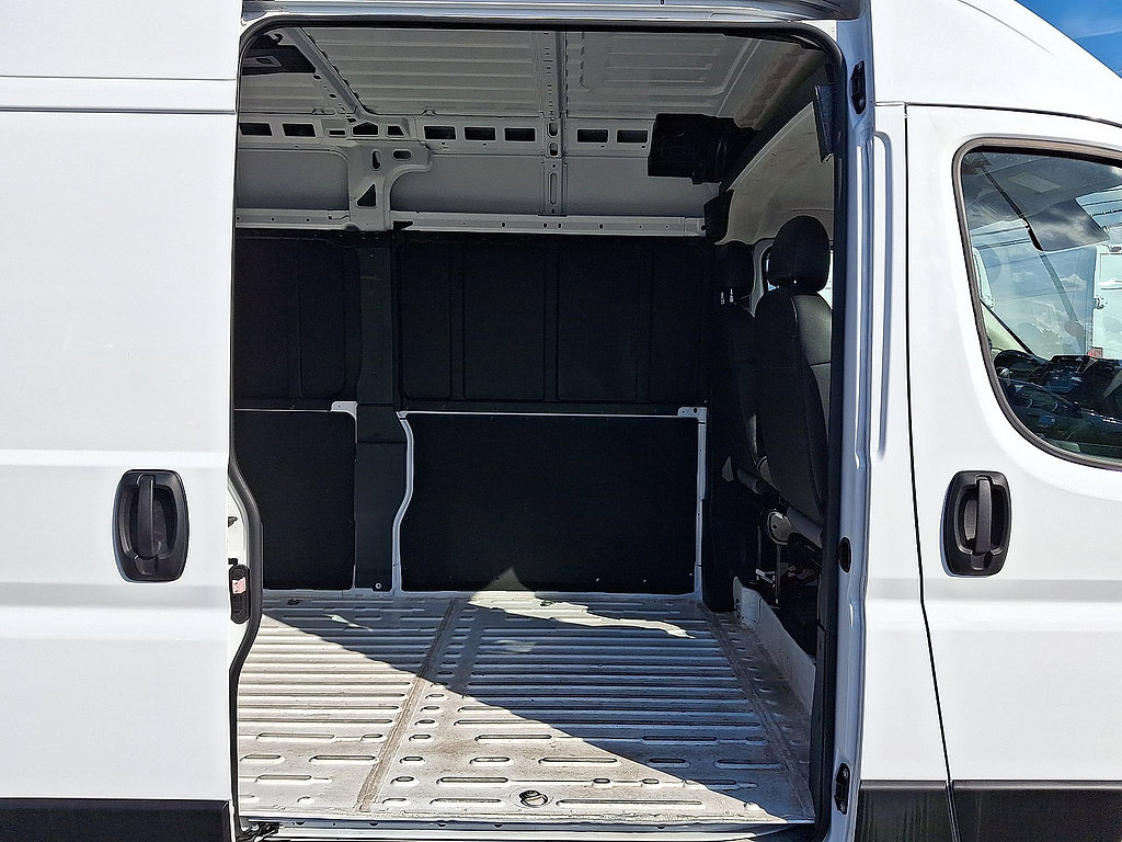 Used 2026 RAM ProMaster 2500 w/ Convenience Group FWD image 26
