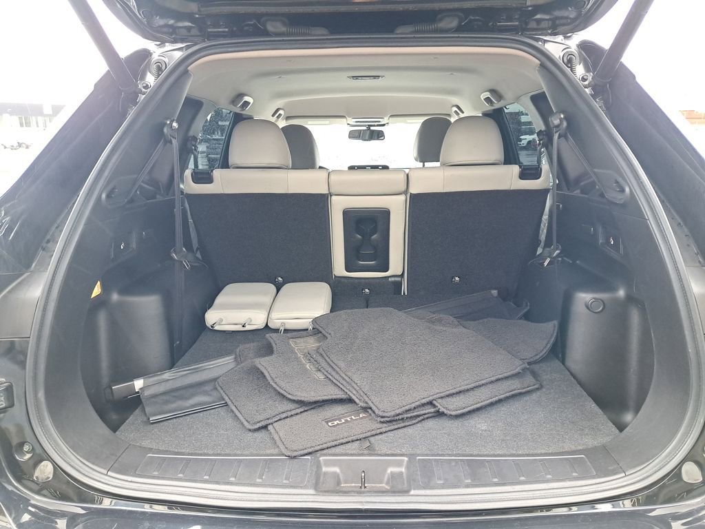 Used 2023 Mitsubishi Outlander SEL 40th Anniversary image 28