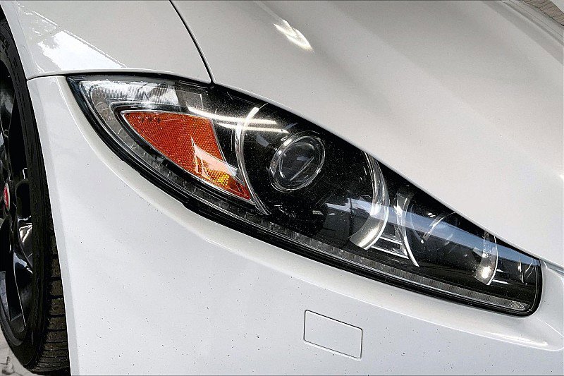 Used 2015 Jaguar XF Portfolio RWD image 25