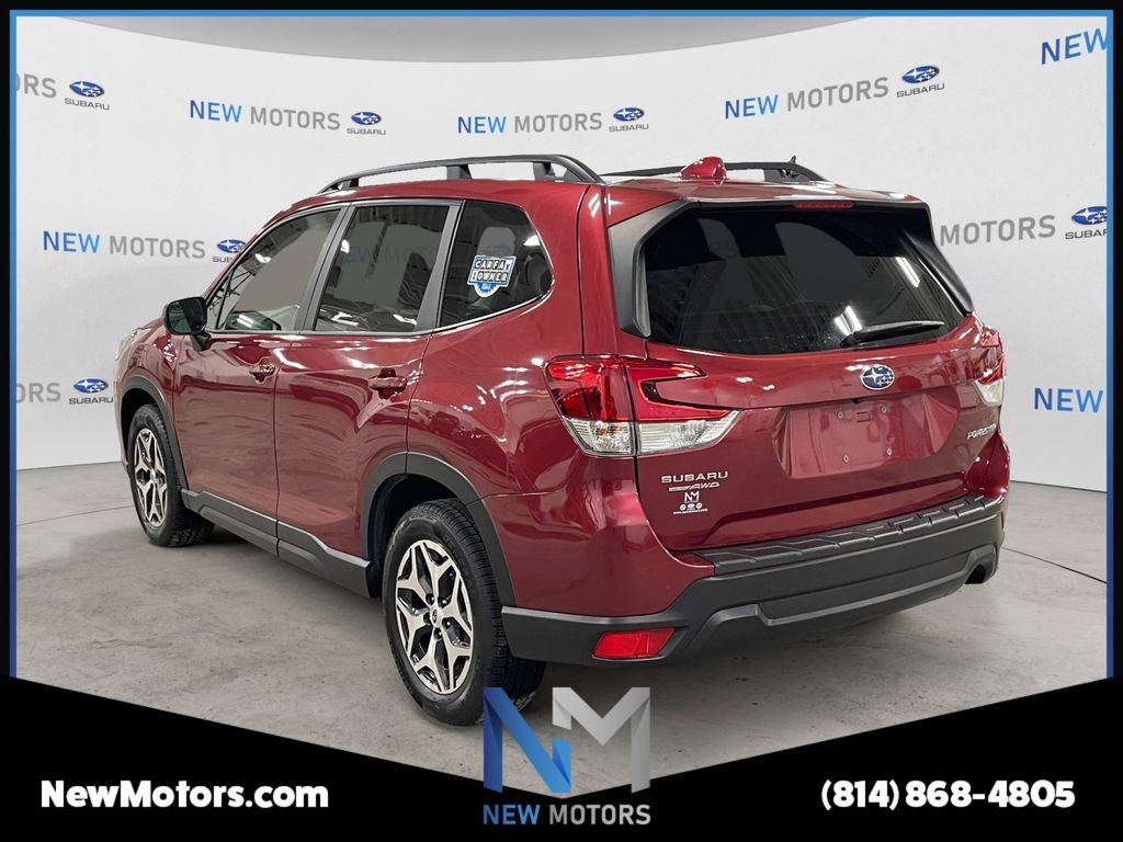 Used 2022 Subaru Forester Premium AWD/4WD image 3